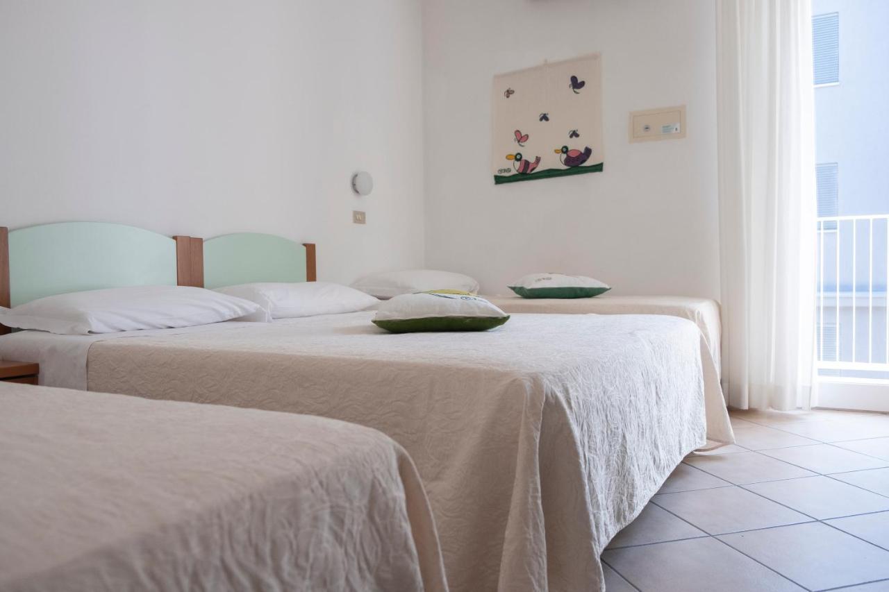 Hotel Orsa Maggiore Milano Marittima Exterior photo